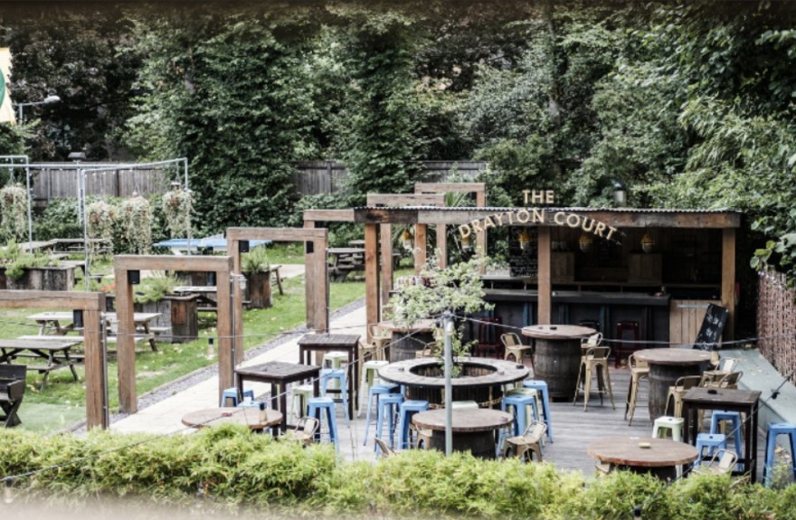 ealing gin at the drayton court hotel